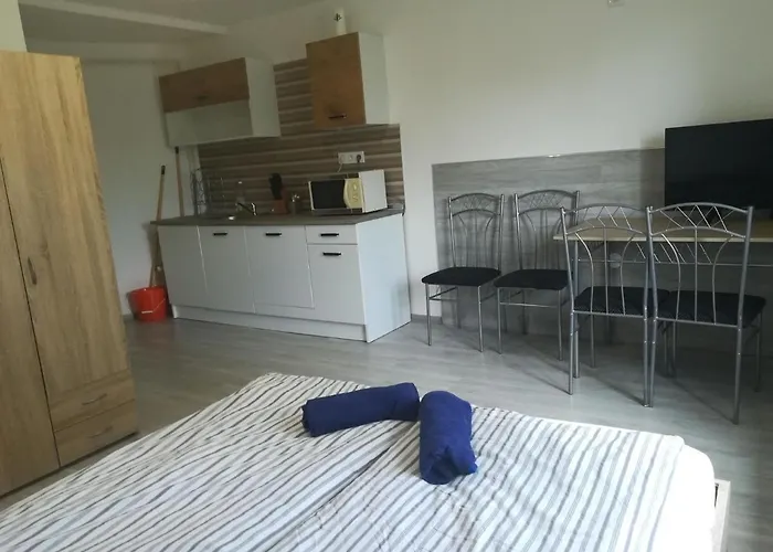 Kossuth Teri - Masodik Emeleti - Nopara Apartament *